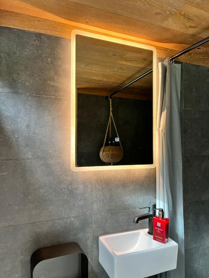 Вілла Bramble Tiny House Зернешті Екстер'єр фото